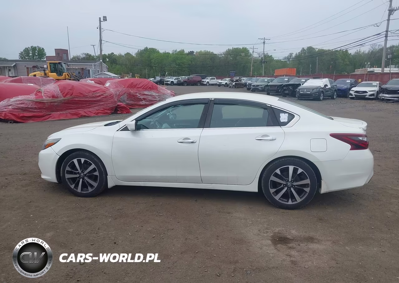 2017 Nissan Altima 2.5 Sr VIN:1N4AL3AP4HC265724 - 14