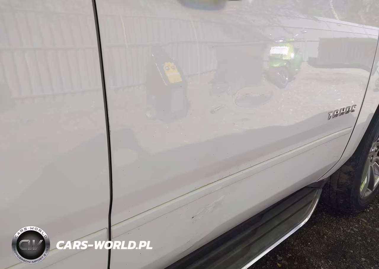 2015 Chevrolet Tahoe Ltz VIN:1GNSKCKC2FR746490 - 19