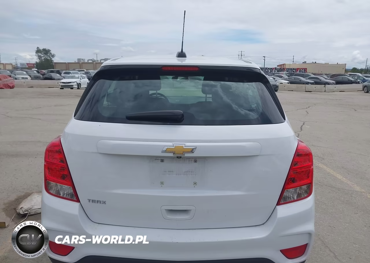 2018 Chevrolet Trax Ls VIN:3GNCJKSB5JL230360 - 16
