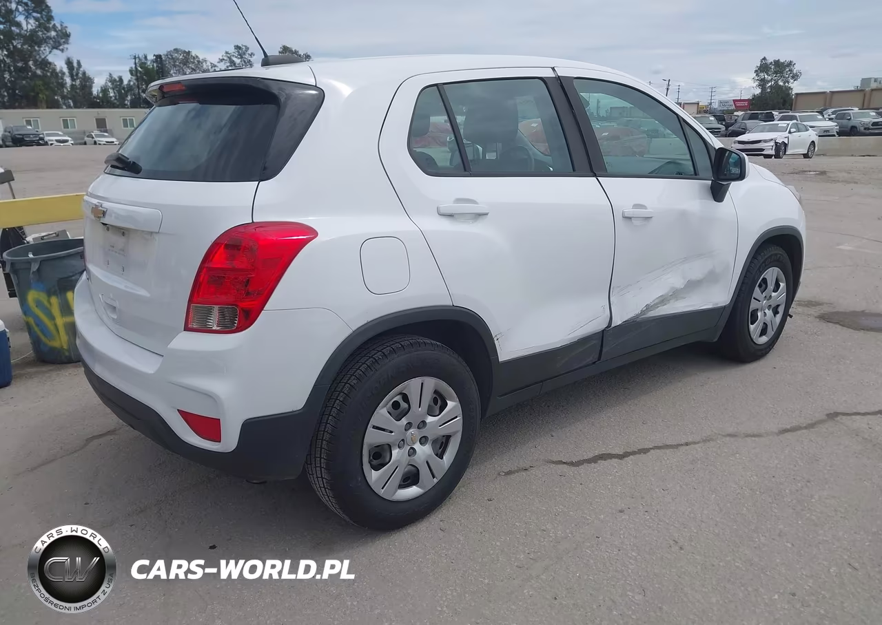 2018 Chevrolet Trax Ls VIN:3GNCJKSB5JL230360 - 4