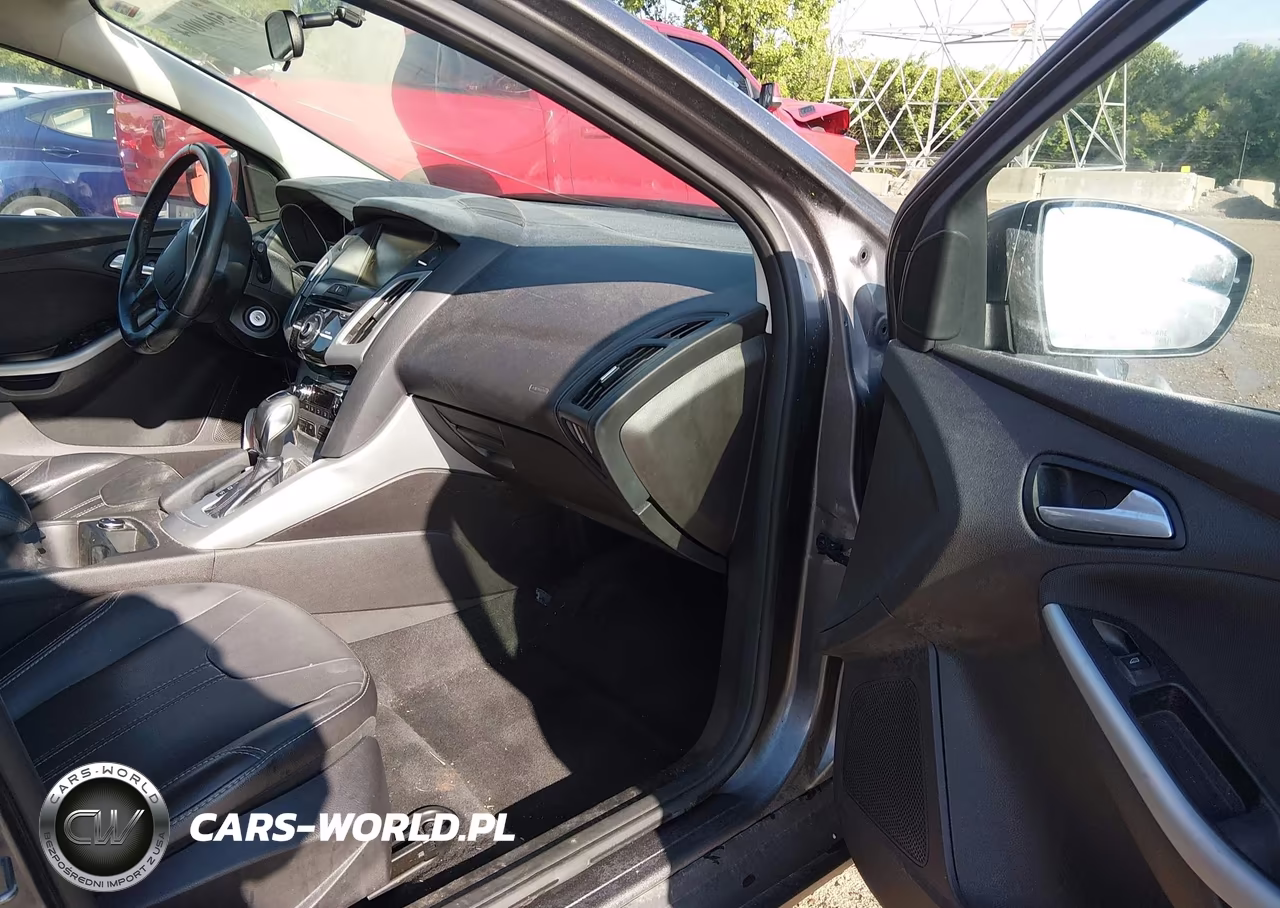 2014 Ford Focus Se VIN:1FADP3K23EL253130 - 5