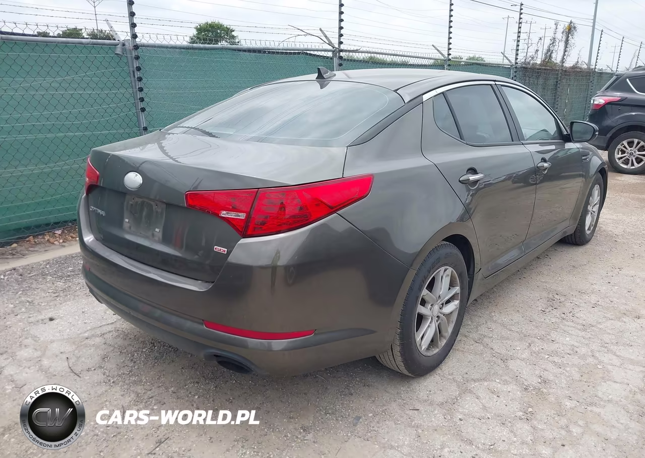 2013 Kia Optima Lx VIN:5XXGM4A75DG177220 - 4