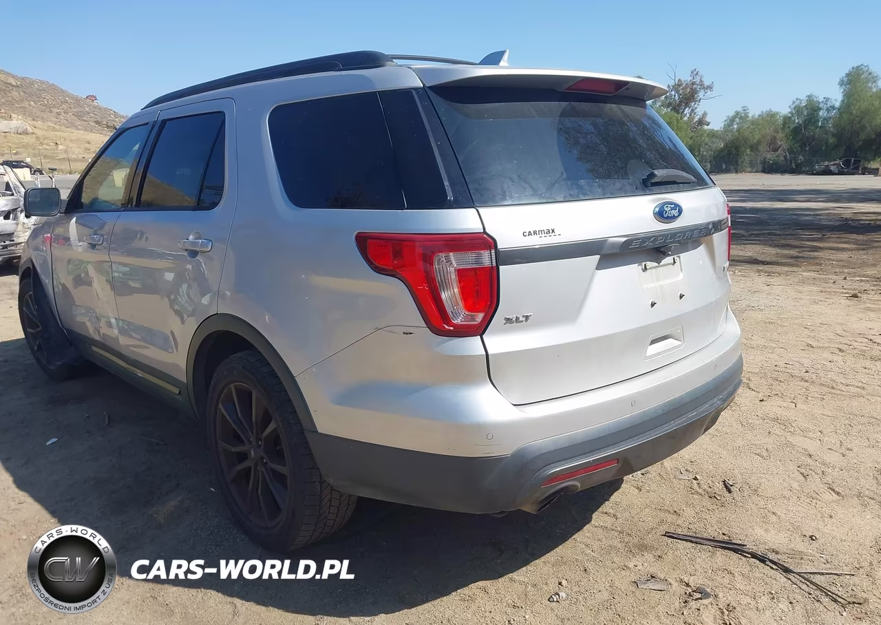 2017 Ford Explorer Xlt VIN:1FM5K7DH5HGD17179 - 3