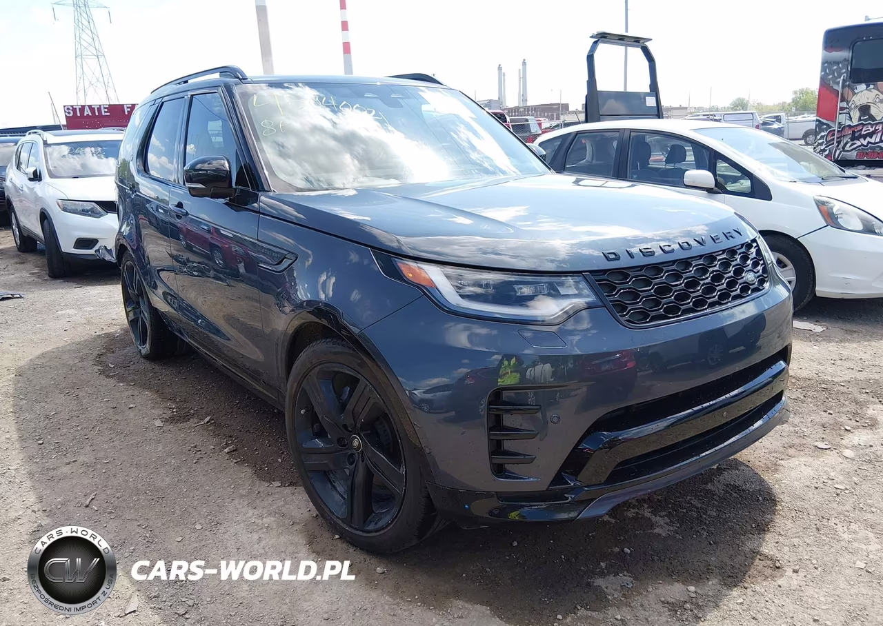 2024 Land Rover Discovery P300 Dynamic Se