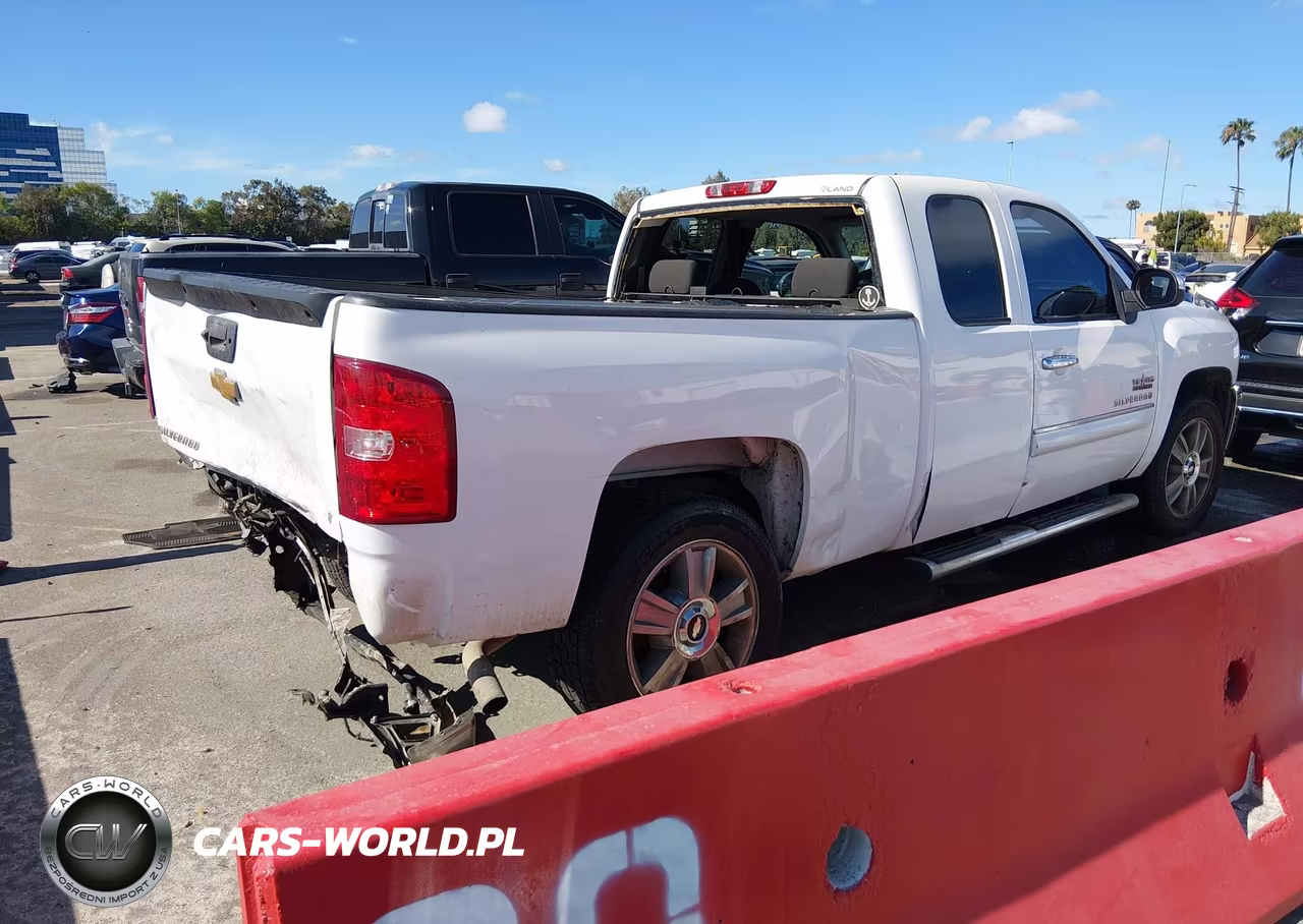 2013 Chevrolet Silverado 1500 Lt VIN:1GCRCSE08DZ153696 - 4