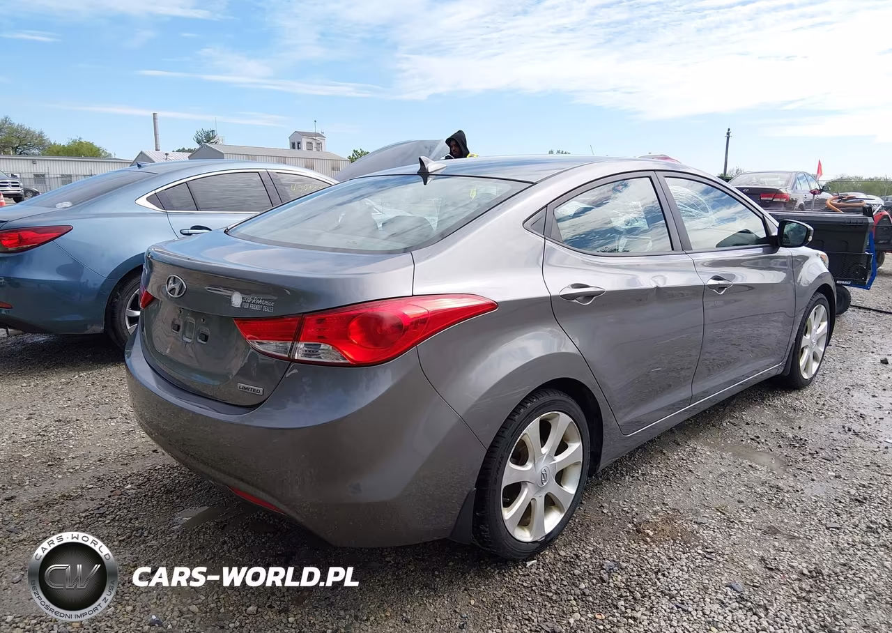 2012 Hyundai Elantra Limited VIN:5NPDH4AE4CH136814 - 4
