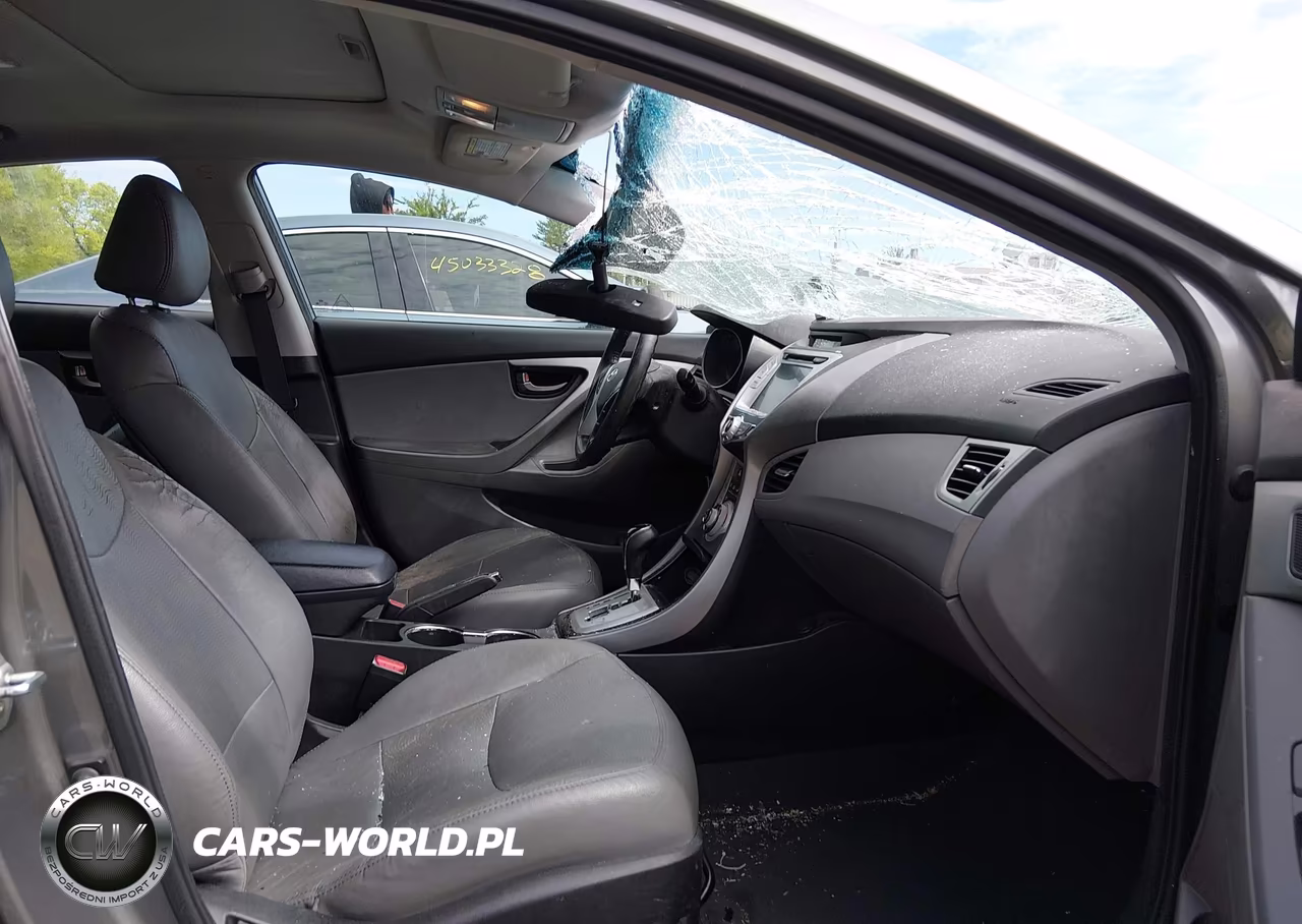 2012 Hyundai Elantra Limited VIN:5NPDH4AE4CH136814 - 5