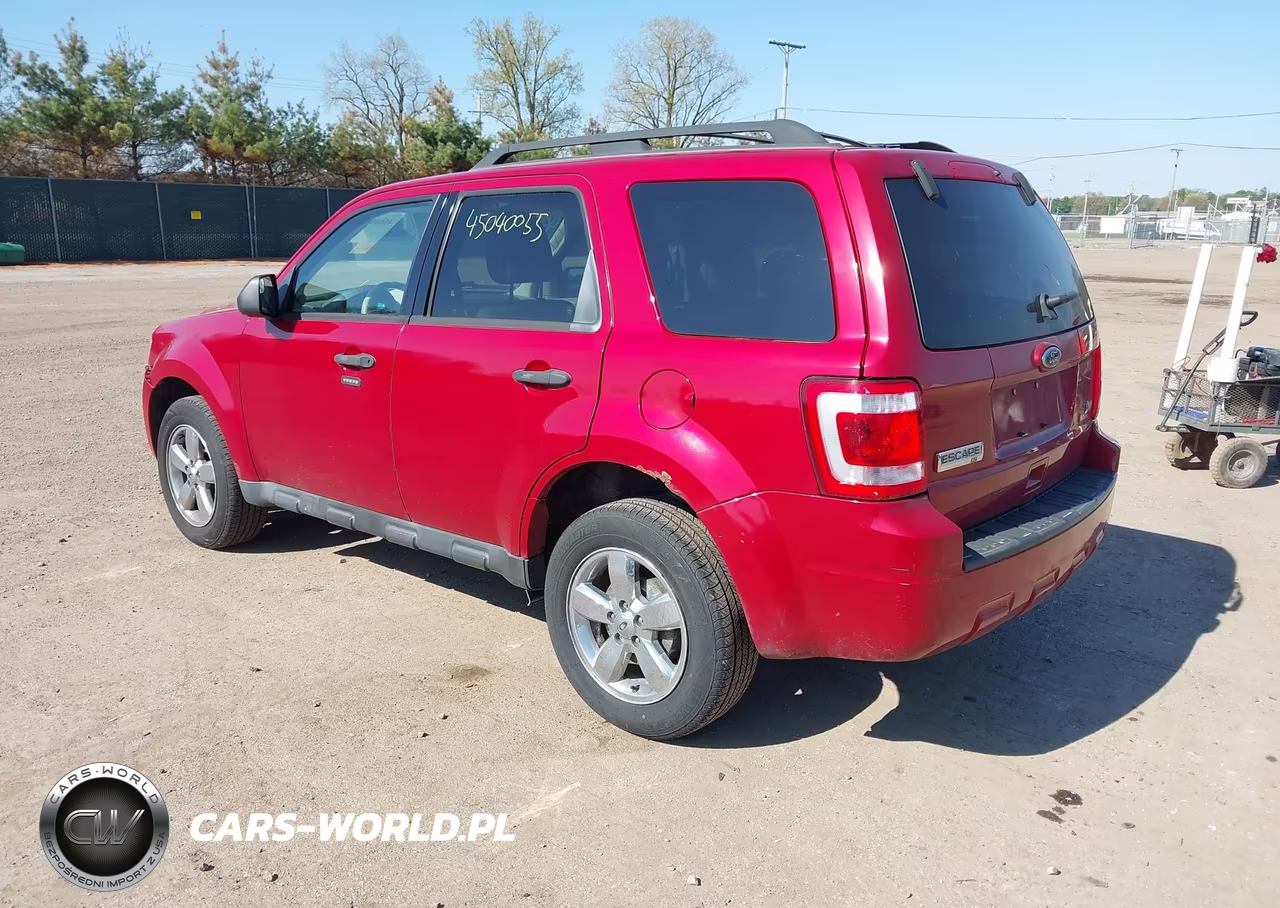2010 Ford Escape Xlt VIN:1FMCU0DG4AKD25146 - 3