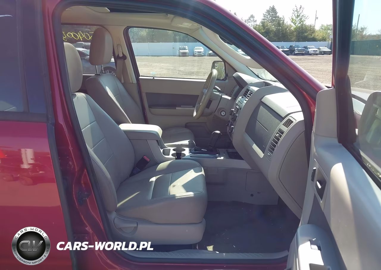 2010 Ford Escape Xlt VIN:1FMCU0DG4AKD25146 - 5