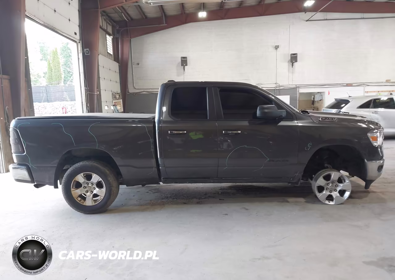 2020 Ram 1500 Big Horn 4X4 6'4 Box VIN:1C6RRFBG5LN326577 - 13