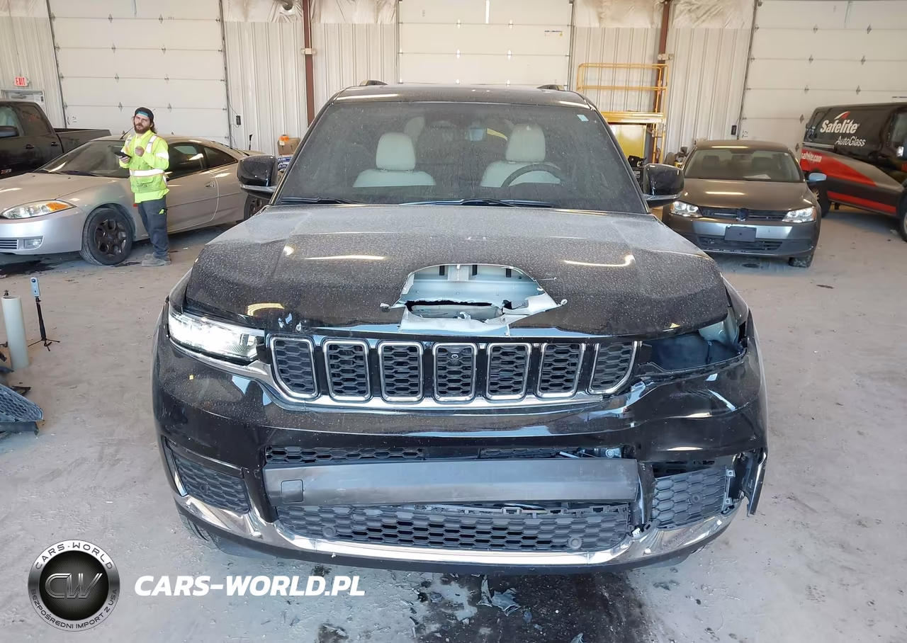 2025 Jeep Grand Cherokee L Limited 4X4 VIN:1C4RJKBG9S8709699 - 12