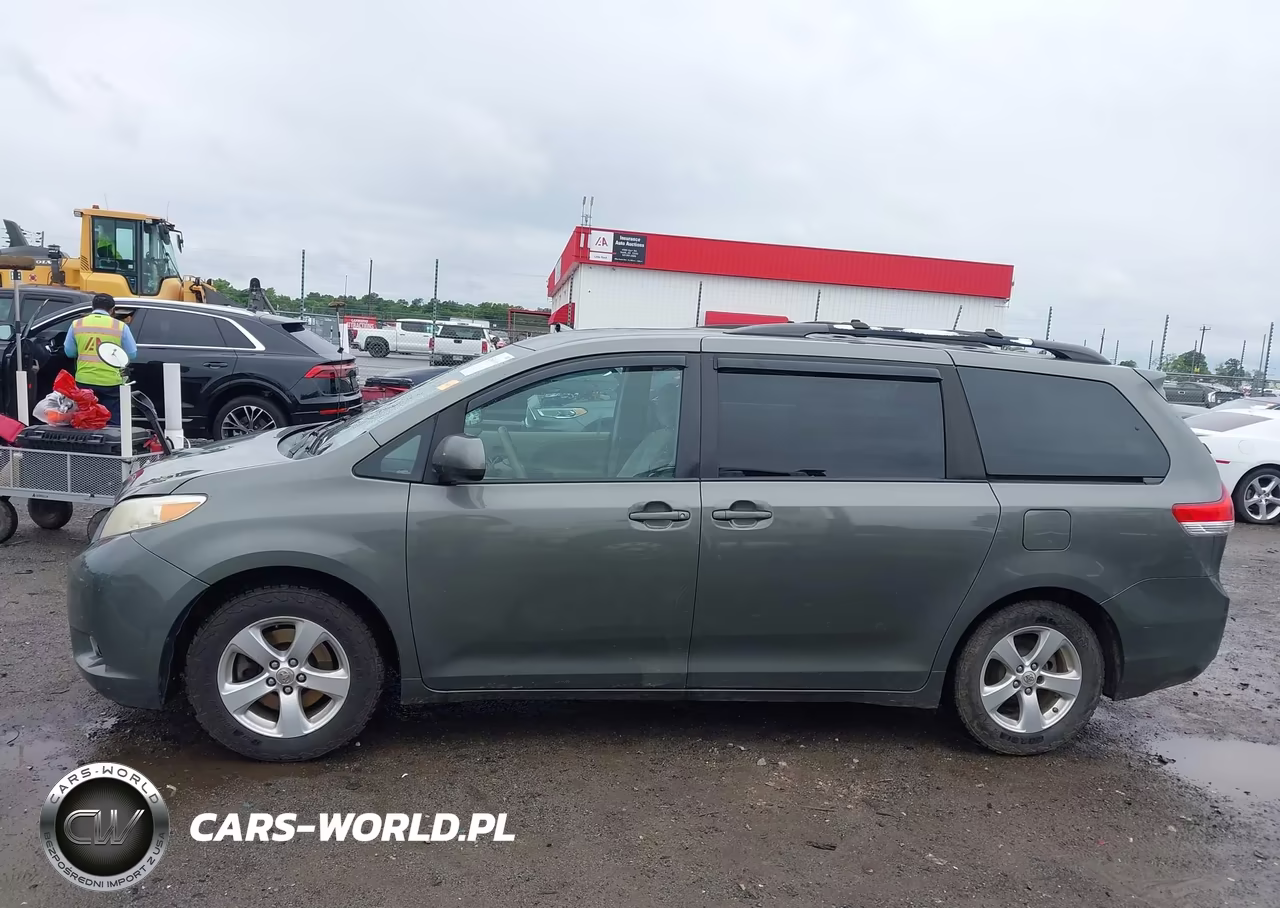 2012 Toyota Sienna Le V6 8 Passenger VIN:5TDKK3DC4CS188581 - 14