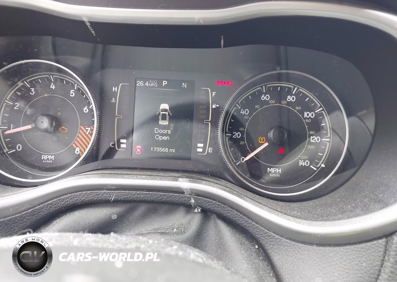 2014 Jeep Cherokee Latitude VIN:1C4PJLCS6EW117385 - 7