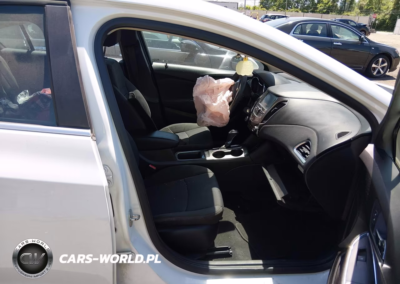 2018 Chevrolet Cruze Lt Auto VIN:1G1BE5SM4J7168264 - 5