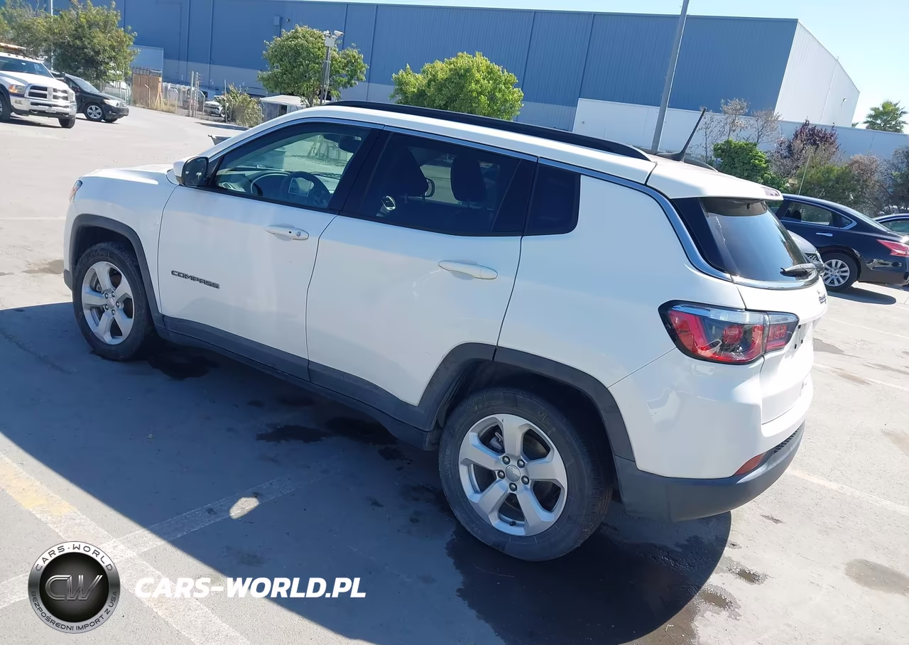 2019 Jeep Compass Latitude Fwd VIN:3C4NJCBB3KT636775 - 3
