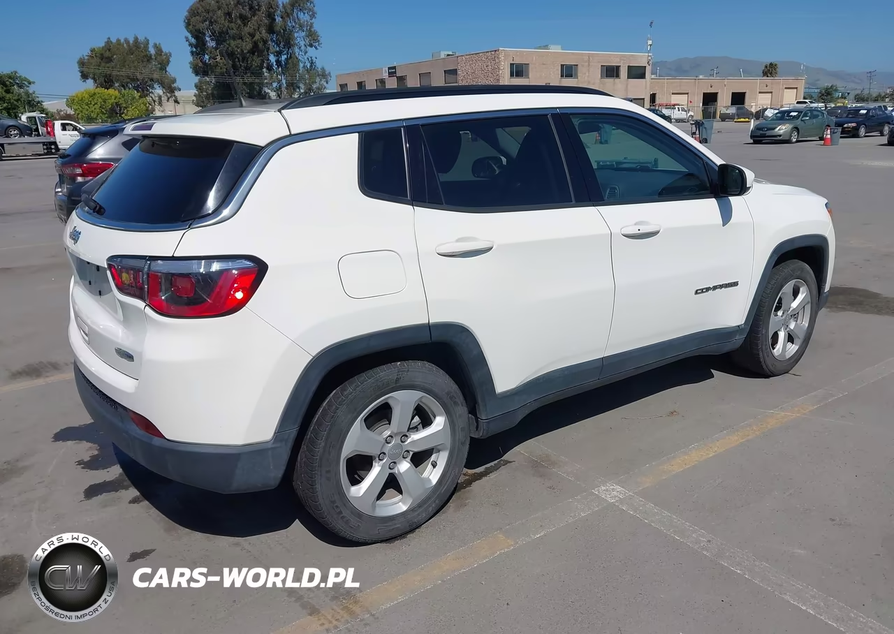 2019 Jeep Compass Latitude Fwd VIN:3C4NJCBB3KT636775 - 4