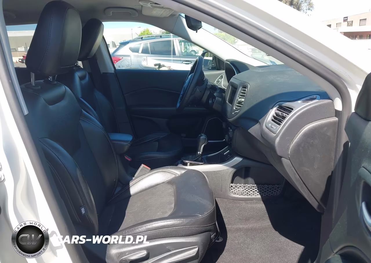 2019 Jeep Compass Latitude Fwd VIN:3C4NJCBB3KT636775 - 5
