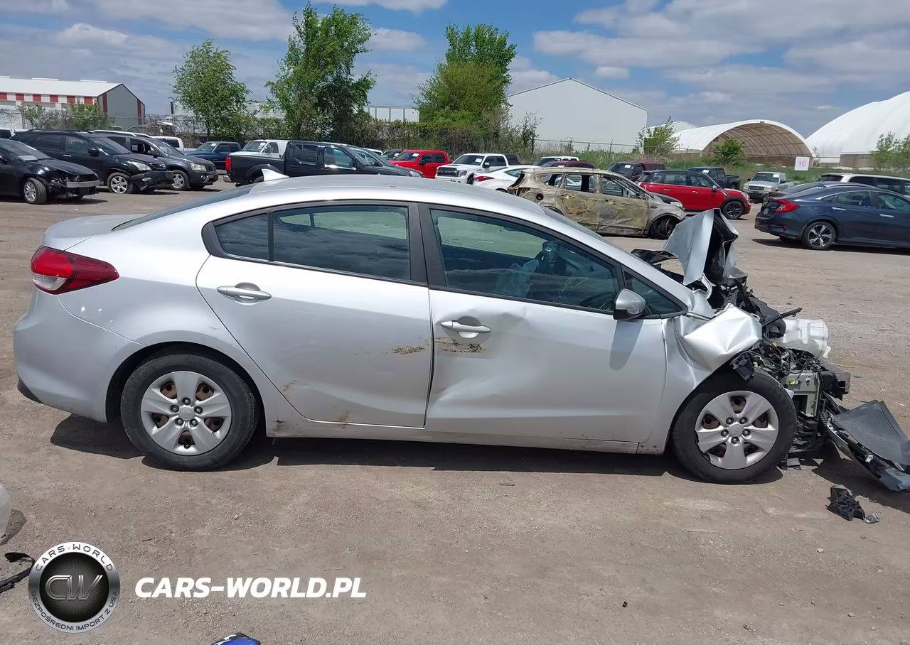 2017 Kia Forte Lx VIN:3KPFL4A70HE147099 - 14
