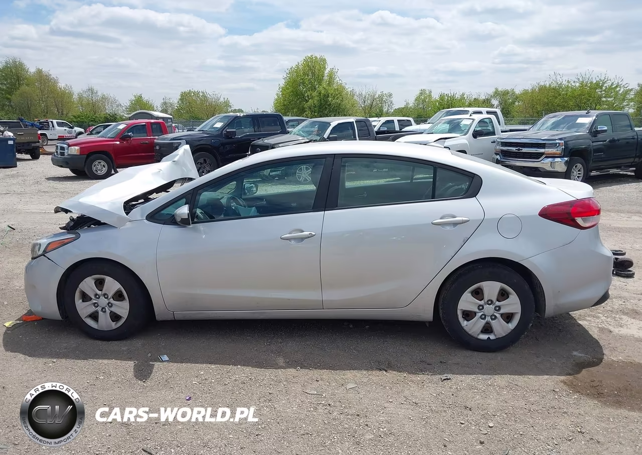 2017 Kia Forte Lx VIN:3KPFL4A70HE147099 - 15