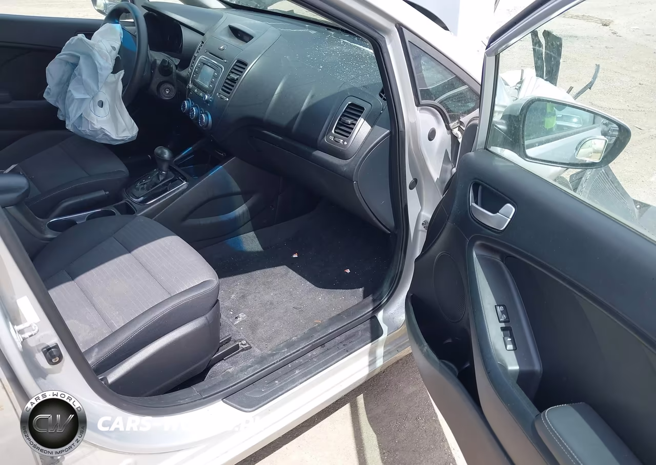 2017 Kia Forte Lx VIN:3KPFL4A70HE147099 - 5