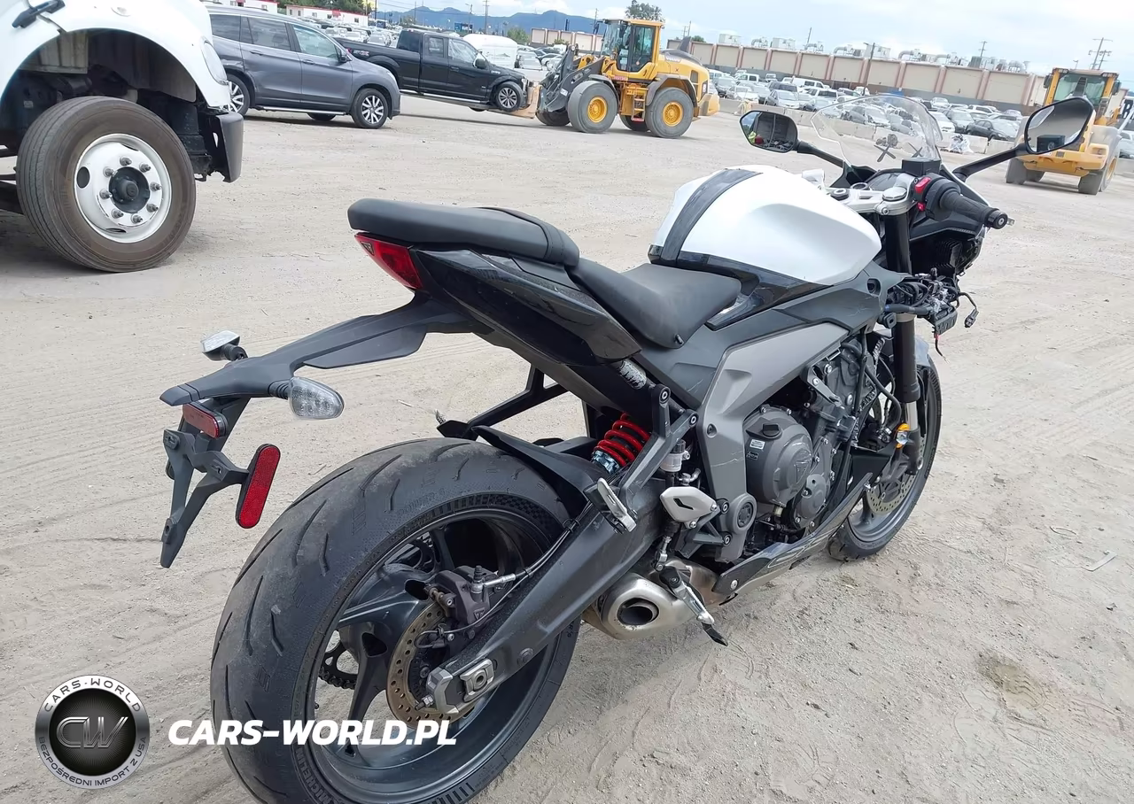 2025 Triumph Motorcycle Daytona 660 VIN:SMTL23UF4STBV8662 - 4