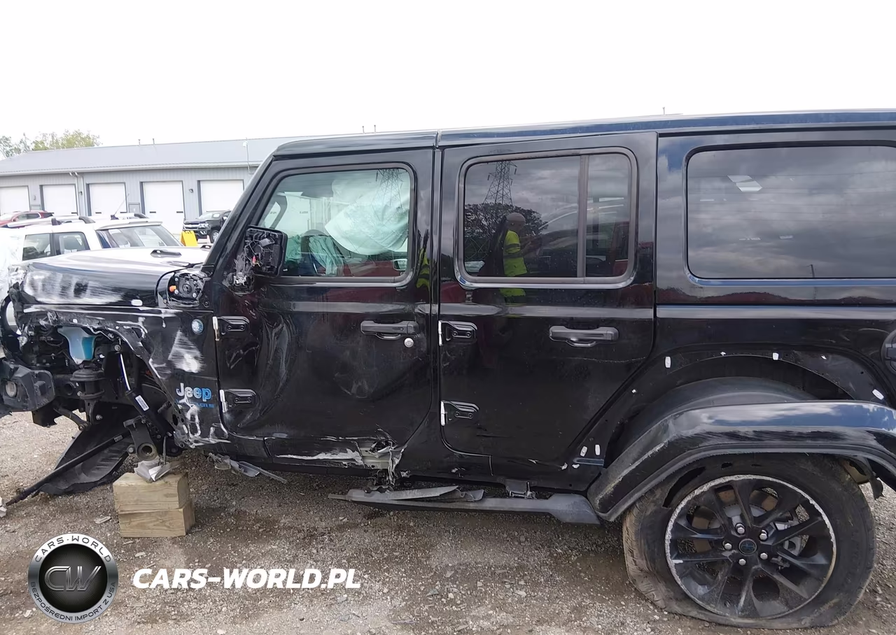 2025 Jeep Wrangler 4Xe Sahara 4Xe VIN:1C4RJXP60SW601755 - 14