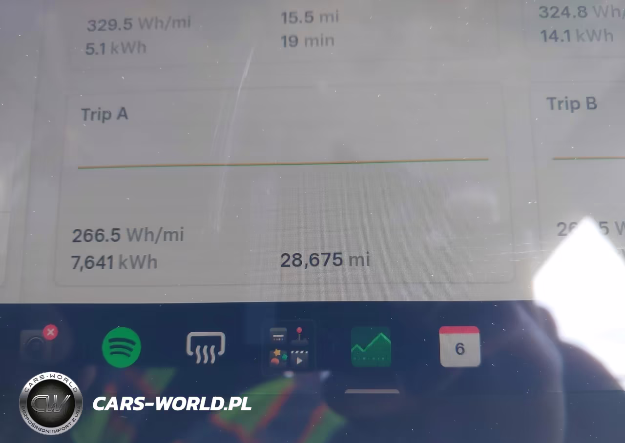 2024 Tesla Model Y Long Range Single Motor Rear-Wheel Drive-Rwd VIN:7SAYGDED3RA303984 - 15