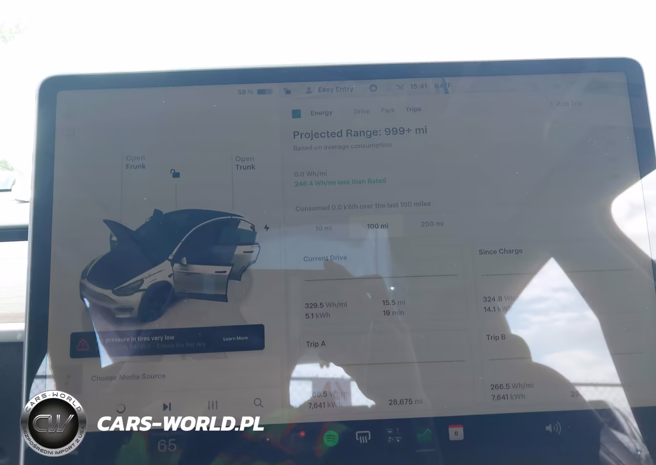 2024 Tesla Model Y Long Range Single Motor Rear-Wheel Drive-Rwd VIN:7SAYGDED3RA303984 - 18