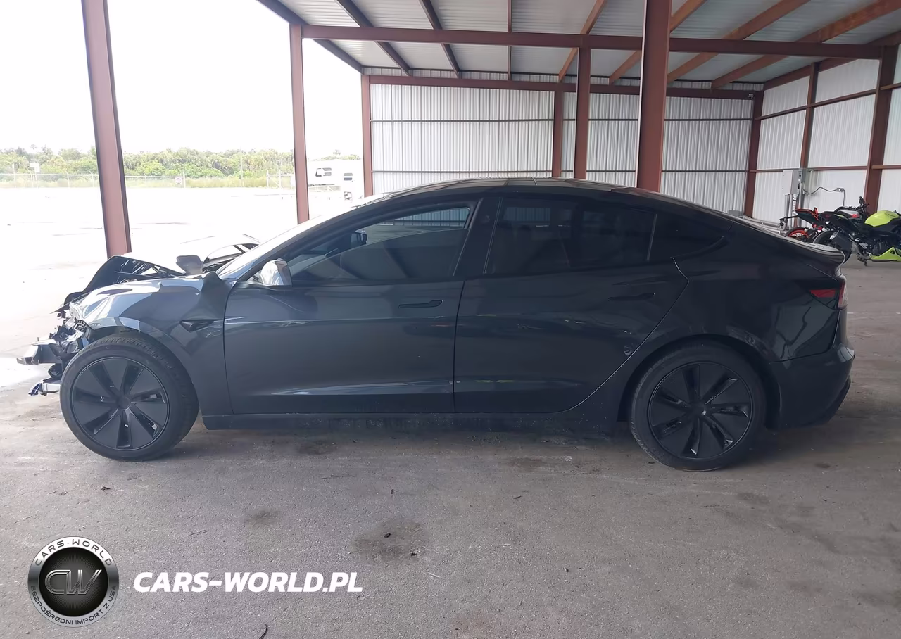 2025 Tesla Model 3 Long Range Rear-Wheel Drive-Standard Rear-Wheel Drive VIN:5YJ3E1EA3SF999482 - 14