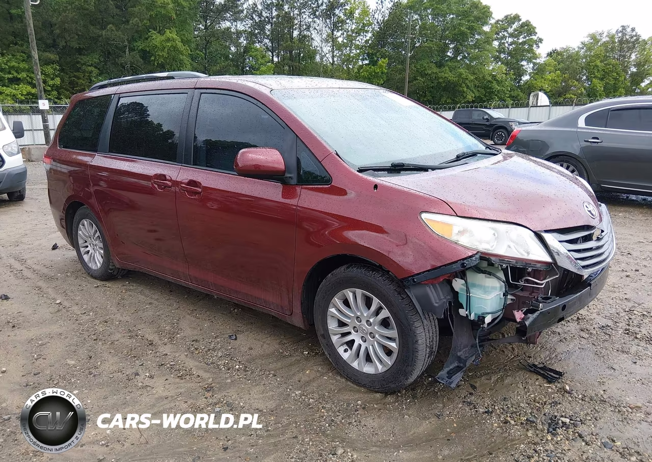 2013 Toyota Sienna Xle V6 8 Passenger – zdjęcie 1 z 18