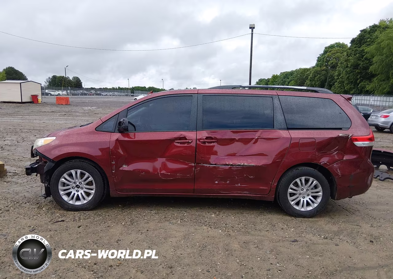 2013 Toyota Sienna Xle V6 8 Passenger VIN:5TDYK3DC2DS371117 - 15