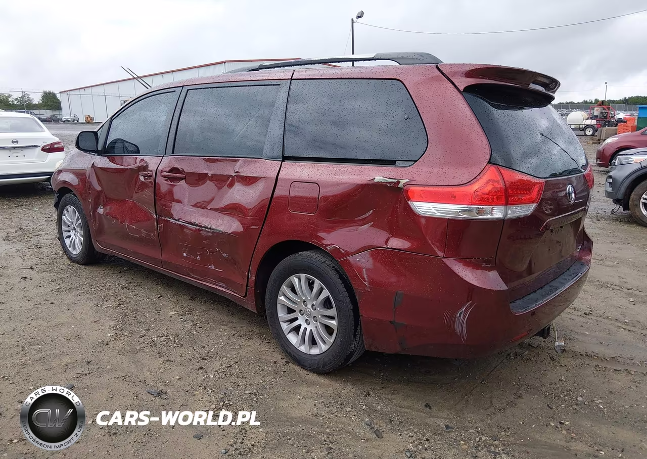 2013 Toyota Sienna Xle V6 8 Passenger VIN:5TDYK3DC2DS371117 - 3
