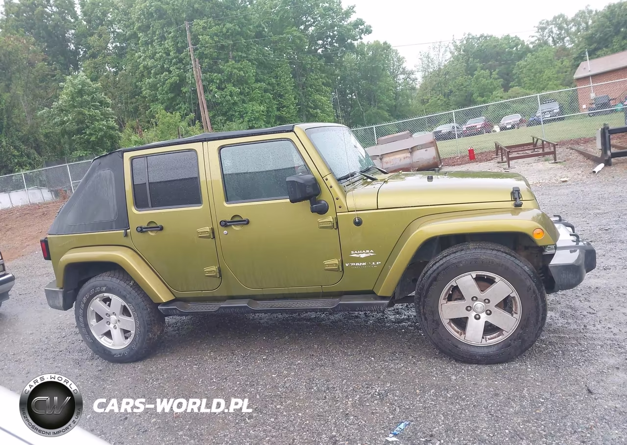 2008 Jeep Wrangler Unlimited Sahara VIN:1J4GA591X8L609489 - 13