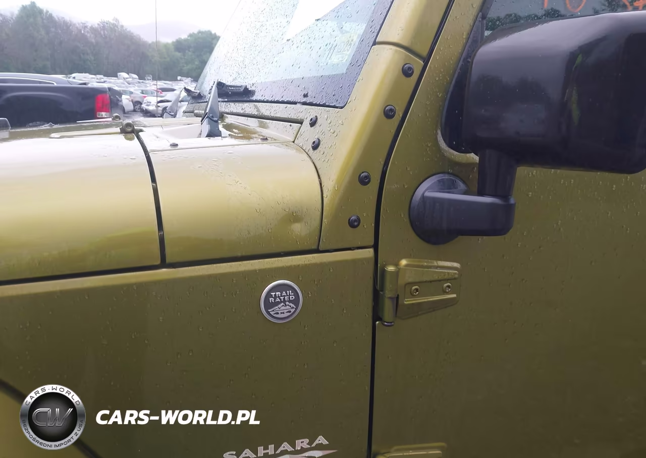 2008 Jeep Wrangler Unlimited Sahara VIN:1J4GA591X8L609489 - 18