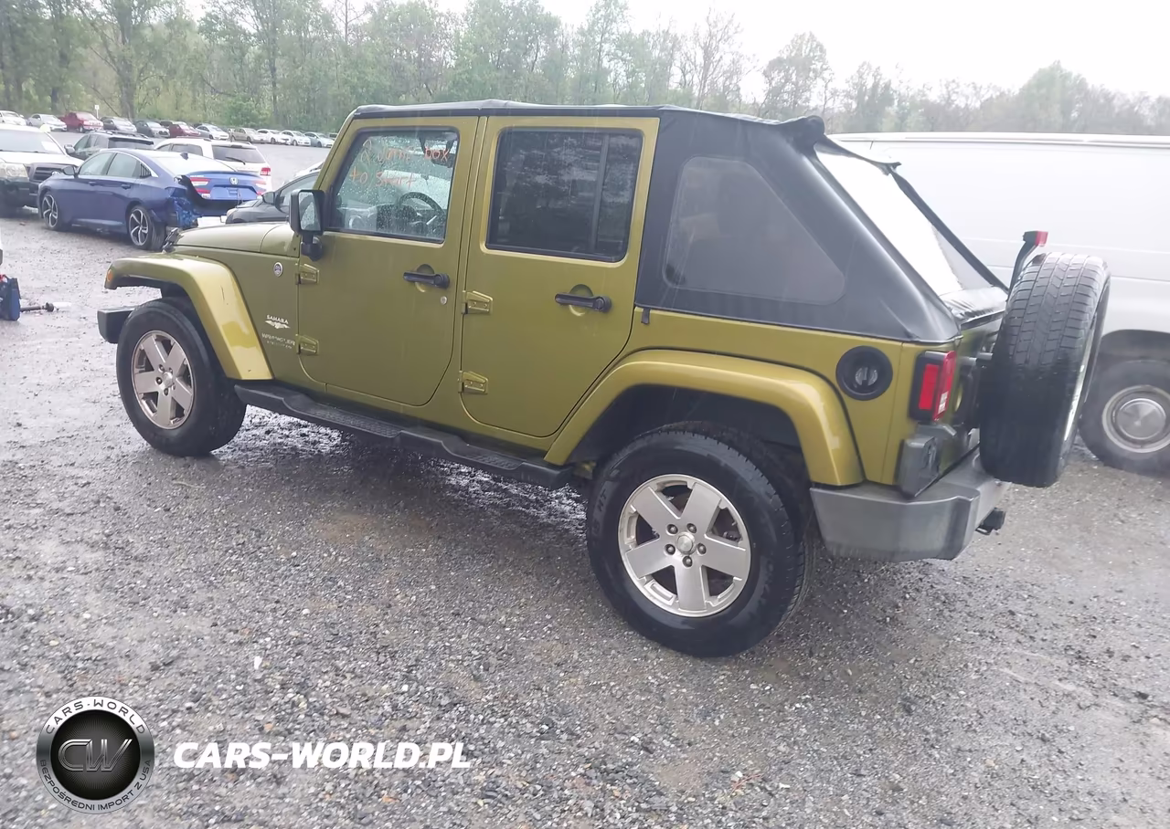 2008 Jeep Wrangler Unlimited Sahara VIN:1J4GA591X8L609489 - 3