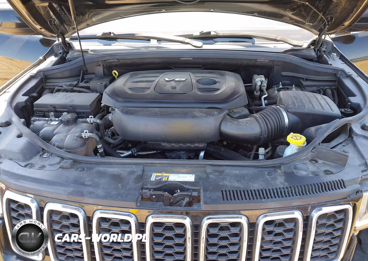 2018 Jeep Grand Cherokee Laredo 4X4 VIN:1C4RJFAG0JC432705 - 10