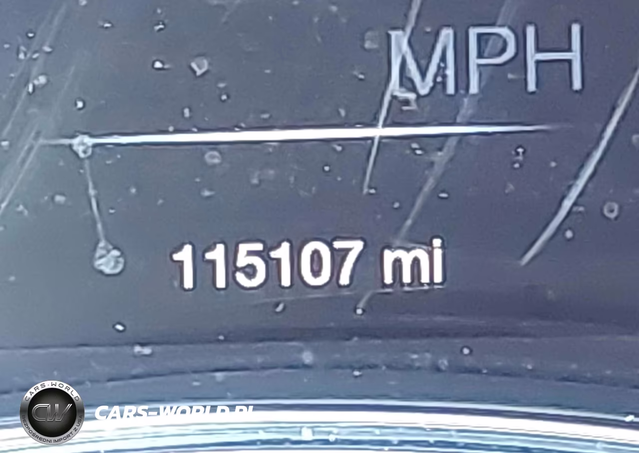 2018 Jeep Grand Cherokee Laredo 4X4 VIN:1C4RJFAG0JC432705 - 16