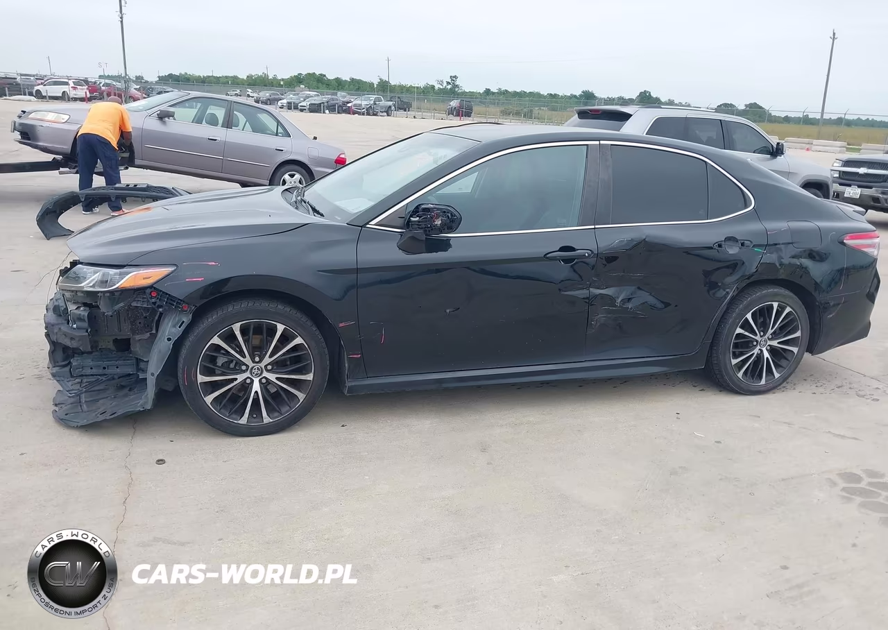 2018 Toyota Camry Se VIN:4T1B11HK8JU658432 - 14