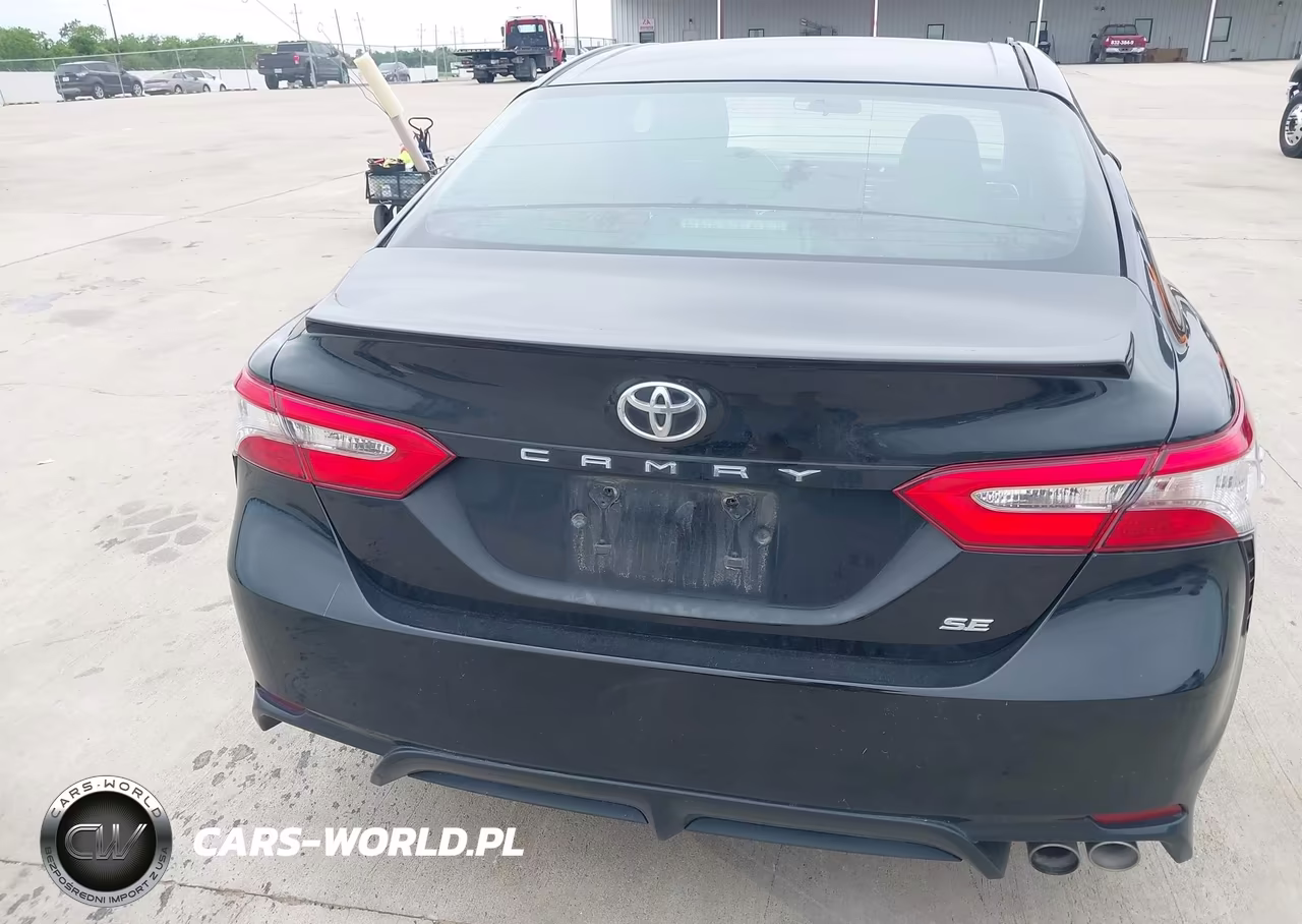2018 Toyota Camry Se VIN:4T1B11HK8JU658432 - 16