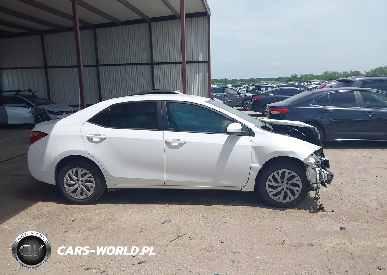 2017 Toyota Corolla Le VIN:5YFBURHE7HP664735 - 13