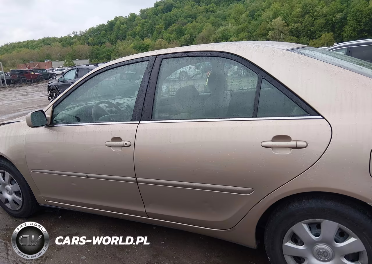 2002 Toyota Camry Le VIN:4T1BE32K42U084910 - 15
