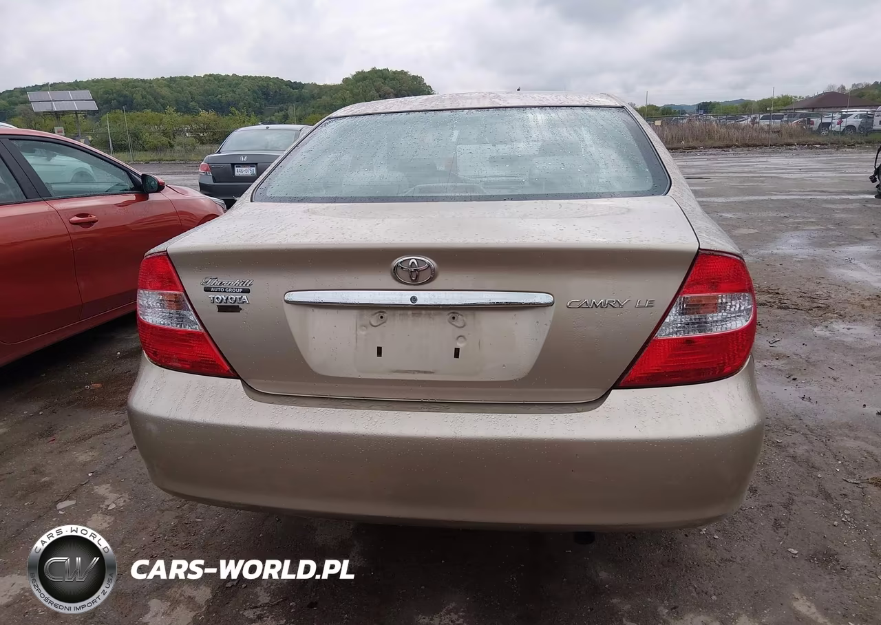 2002 Toyota Camry Le VIN:4T1BE32K42U084910 - 17