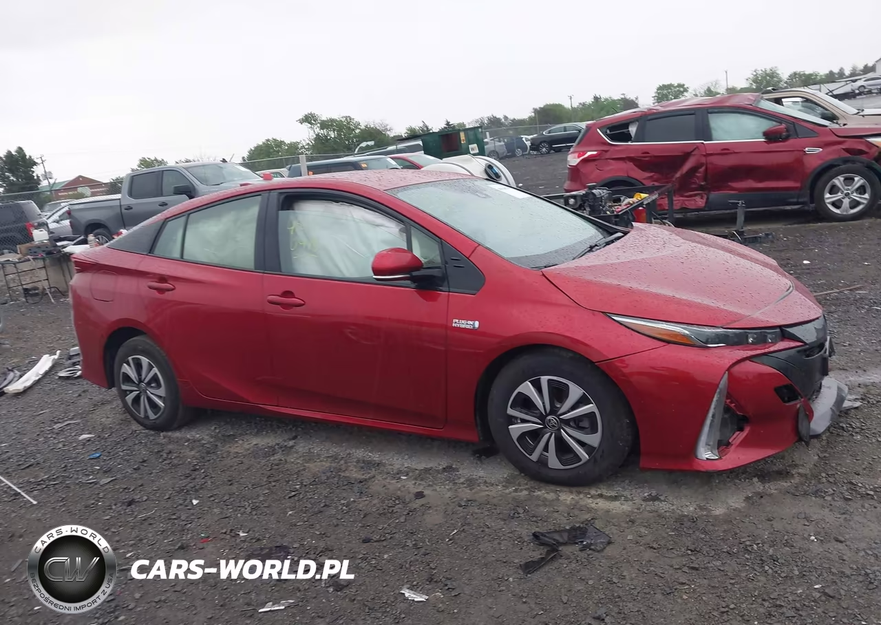 2018 Toyota Prius Prime Plus VIN:JTDKARFP8J3087368 - 14