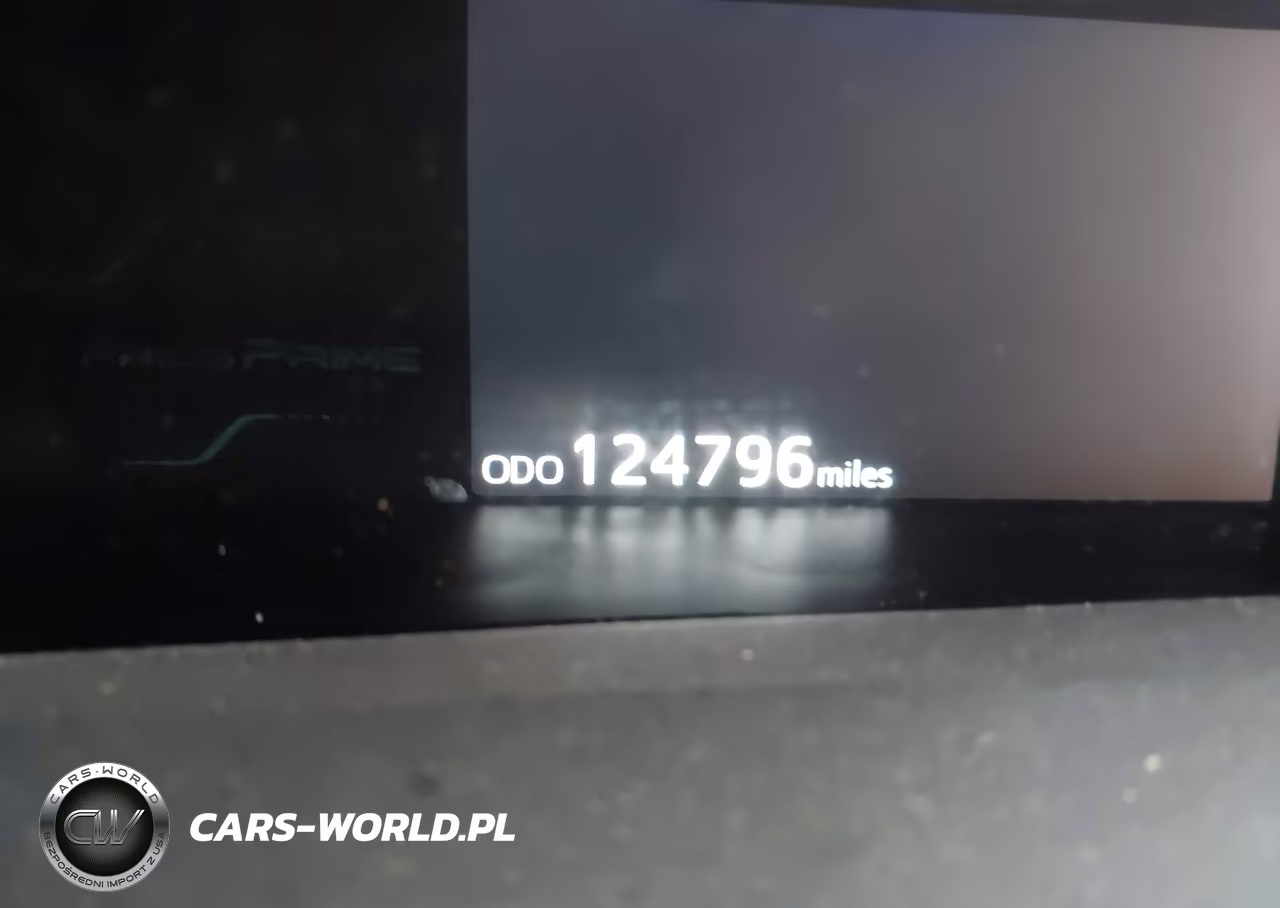 2018 Toyota Prius Prime Plus VIN:JTDKARFP8J3087368 - 16