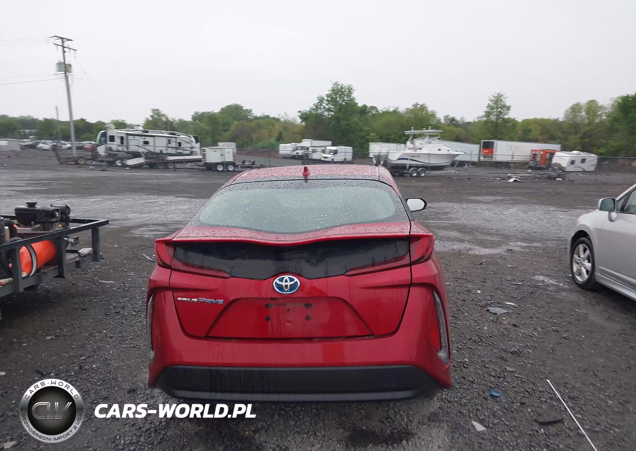 2018 Toyota Prius Prime Plus VIN:JTDKARFP8J3087368 - 17