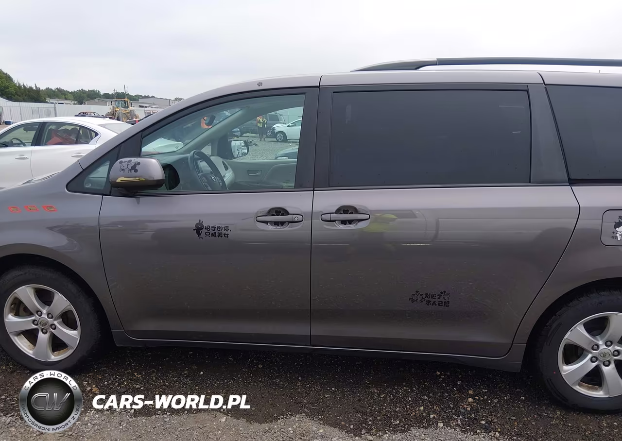 2016 Toyota Sienna Le 8 Passenger VIN:5TDKK3DC0GS754502 - 15