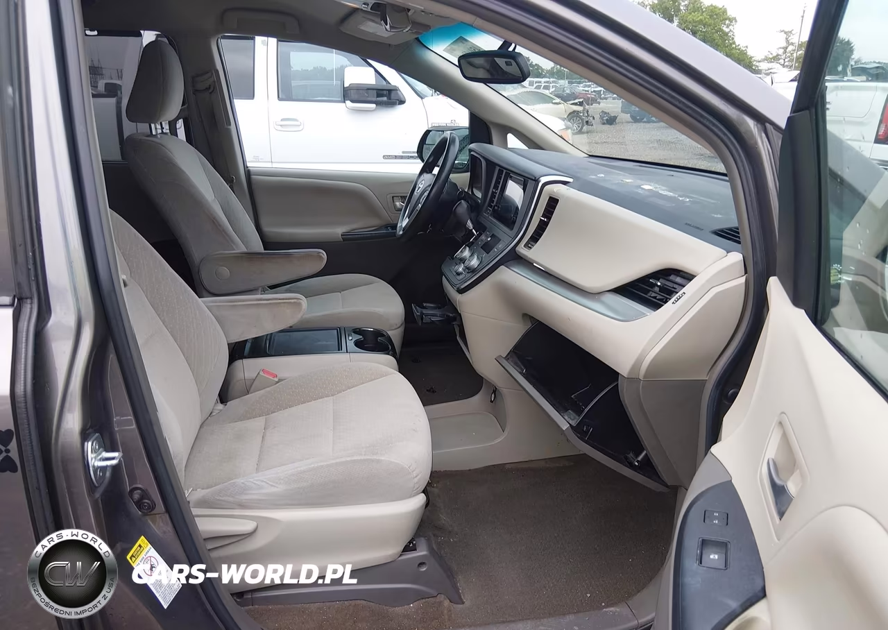 2016 Toyota Sienna Le 8 Passenger VIN:5TDKK3DC0GS754502 - 5