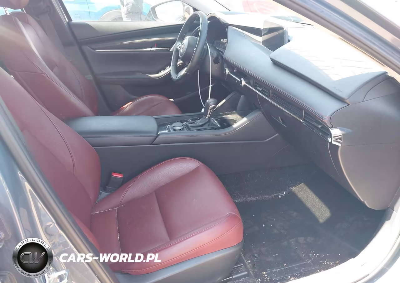 2022 Mazda Mazda3 Carbon Edition VIN:3MZBPACL4NM308662 - 5