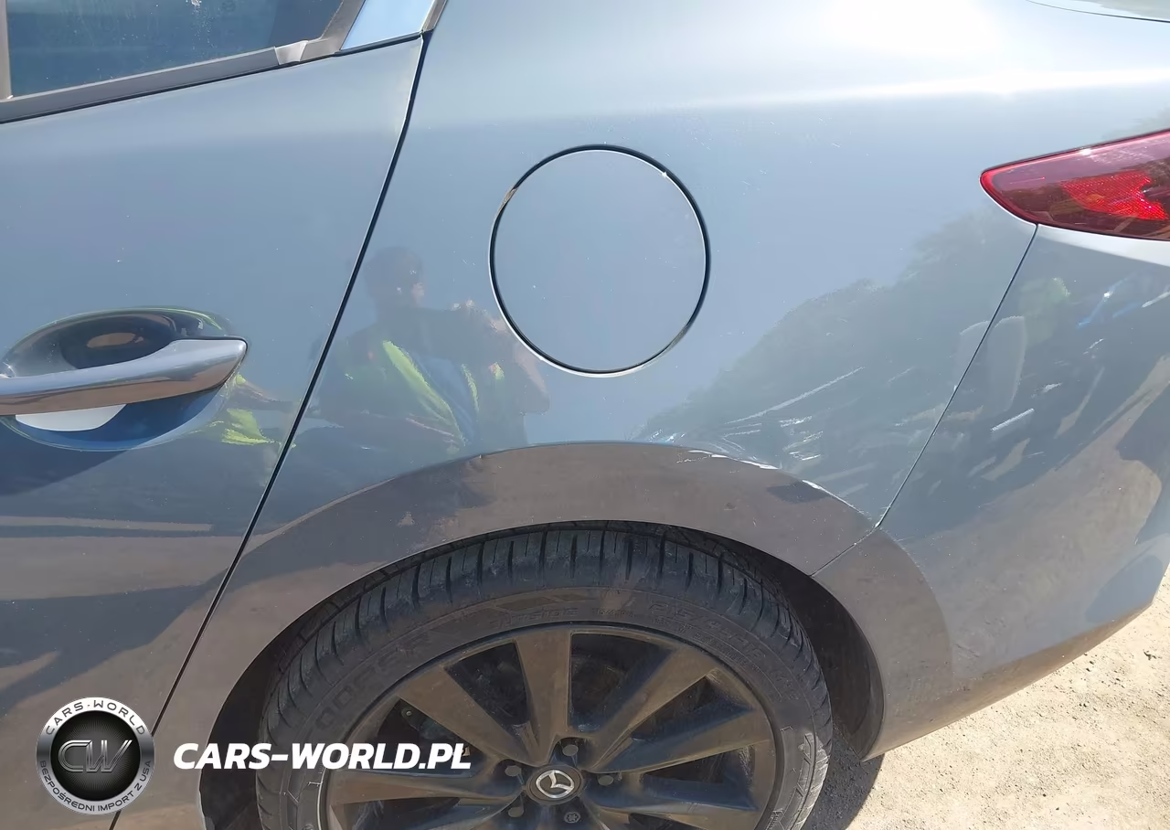 2022 Mazda Mazda3 Carbon Edition VIN:3MZBPACL4NM308662 - 6