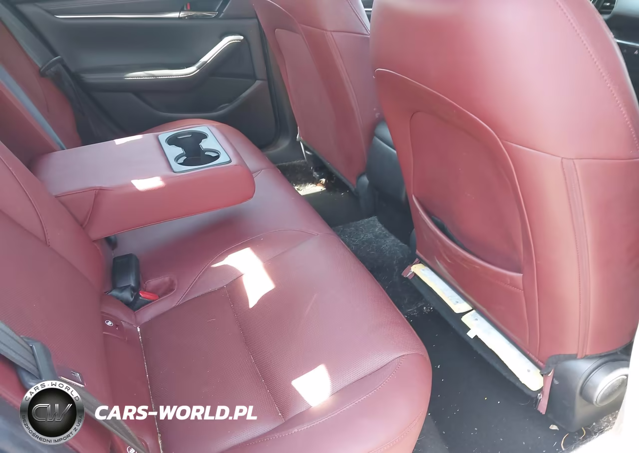 2022 Mazda Mazda3 Carbon Edition VIN:3MZBPACL4NM308662 - 8